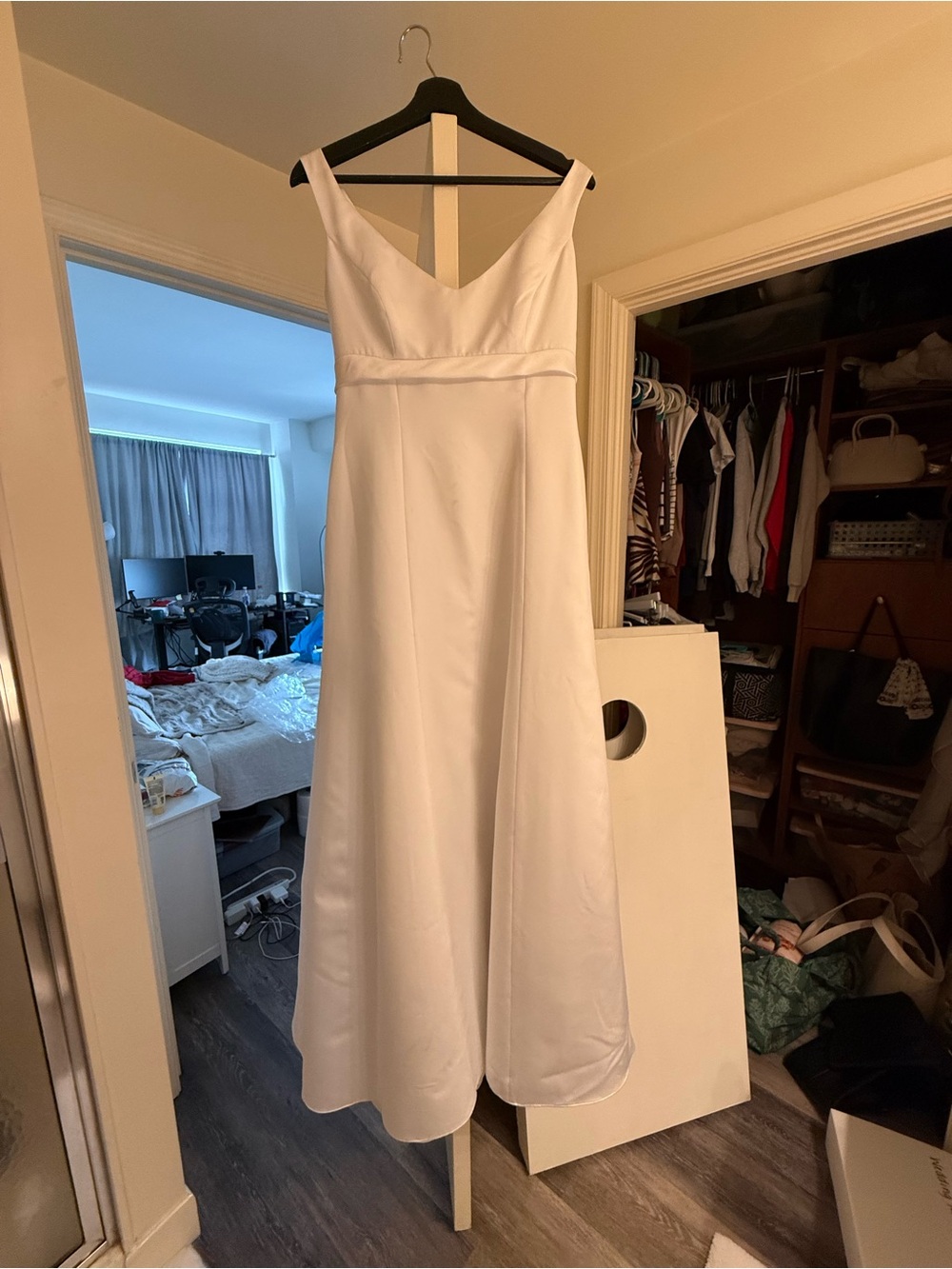 Vera wang satin wedding dress